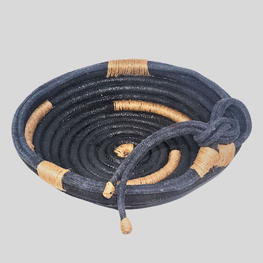 Cesto Decorativo  De Cordão Preto Com Juta