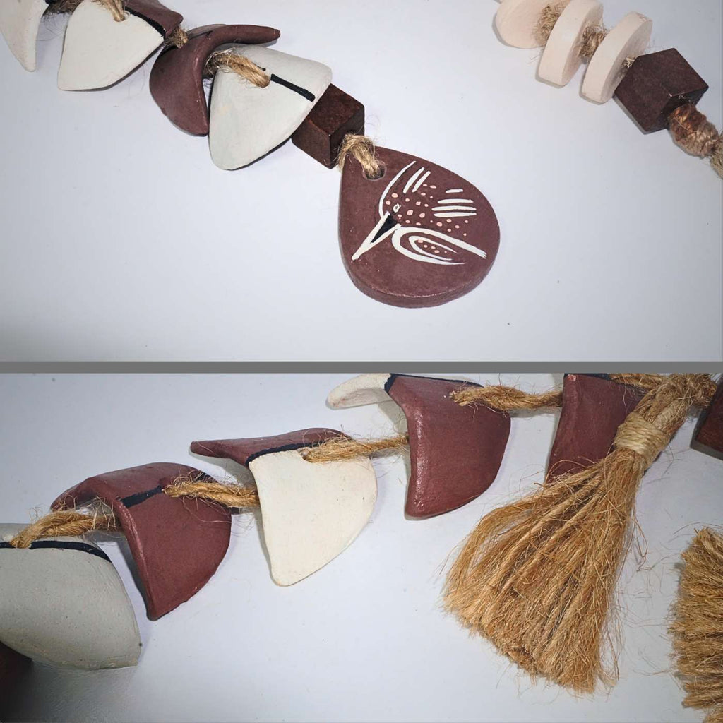 Colar De Mesa Decorativo Pássaro