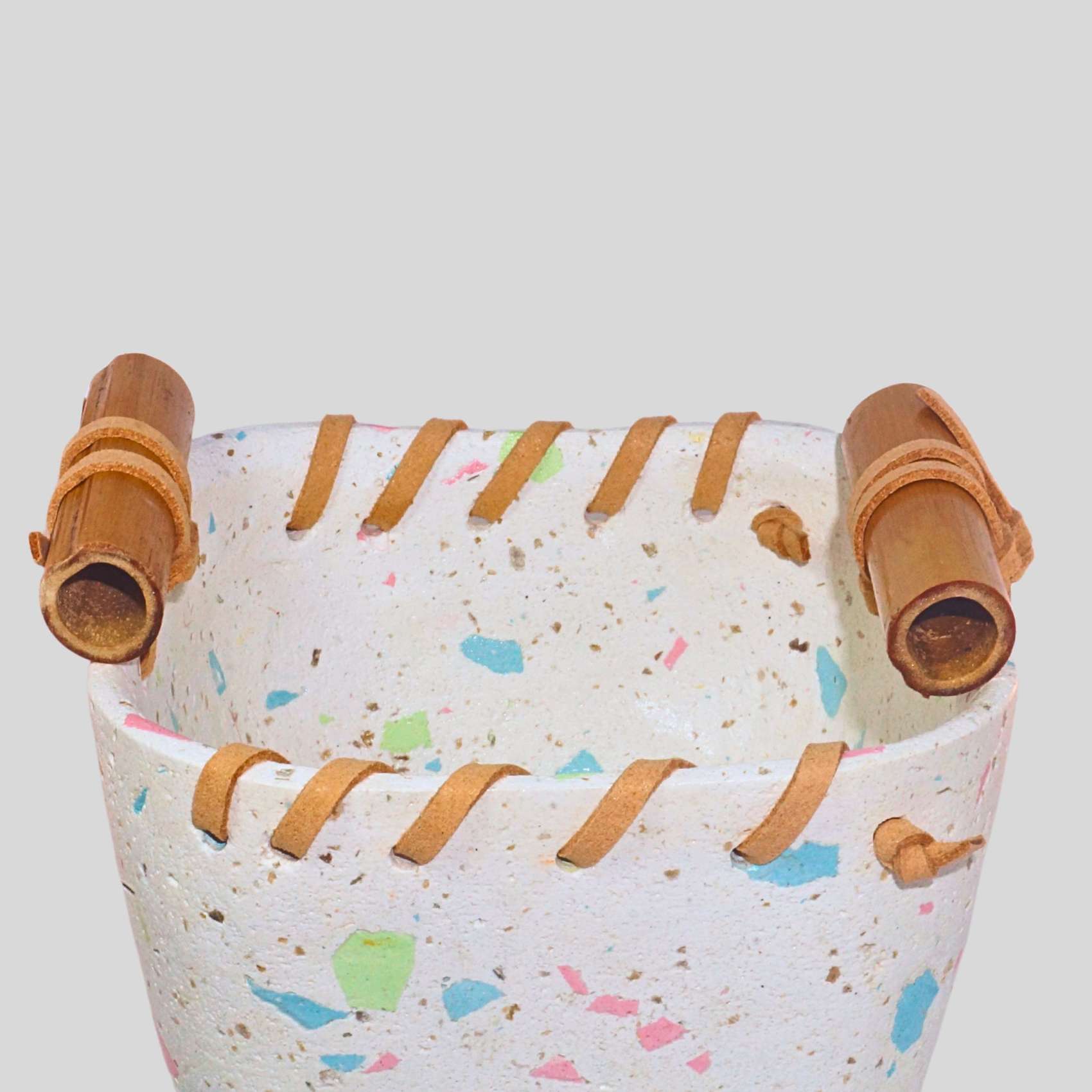 Vaso Granilite Branco Com Bambu