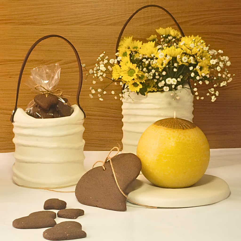 Vaso Decorativo Com Alça De Couro