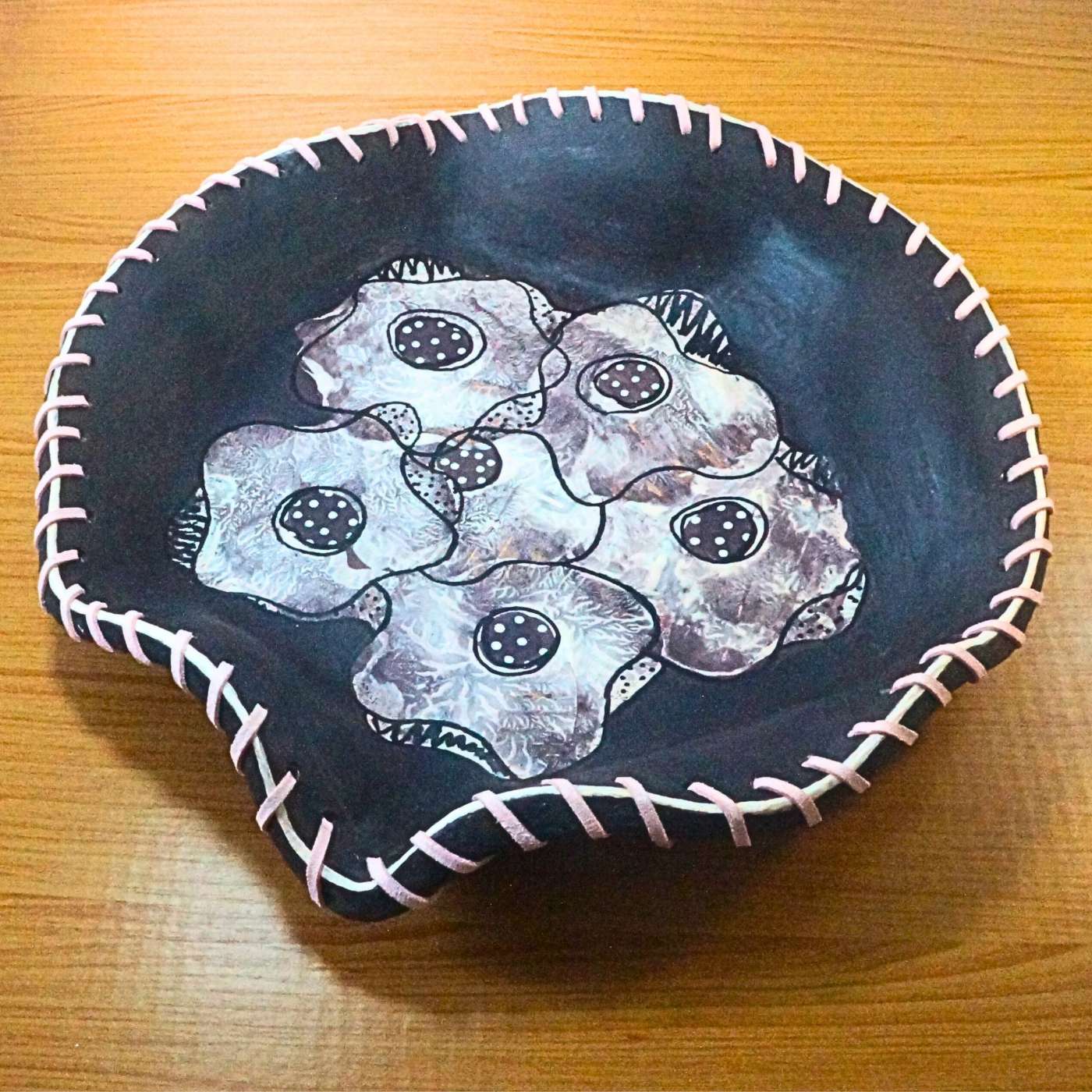 Prato Centro De Mesa Floral Marrom